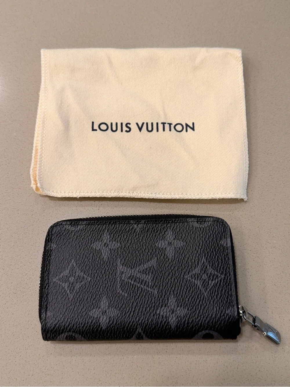 Louis Vuitton Men’s Zip Card Holder in Monogram Eclipse Monogram Eclipse